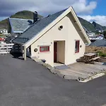 Astabrygga - Lofoten Jacuzzi Casa de Férias