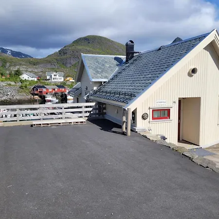 Astabrygga - Lofoten Jacuzzi بيت للعطل