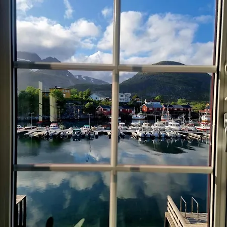 Σπίτι διακοπών Astabrygga - Lofoten Jacuzzi *