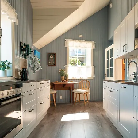 Astabrygga - Lofoten Jacuzzi Σπίτι διακοπών *