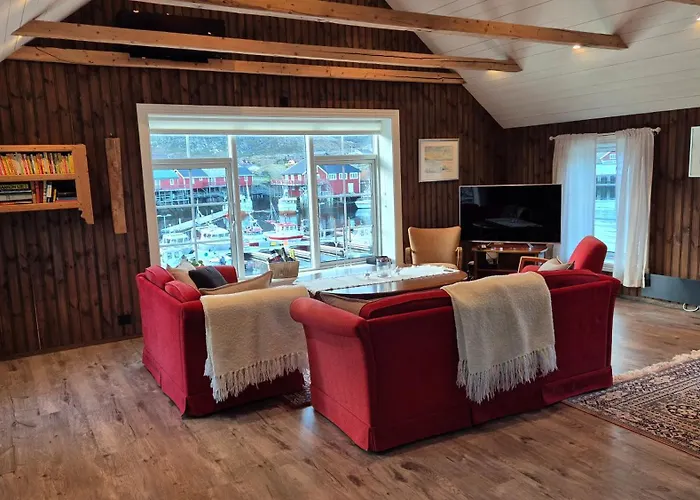 Astabrygga - Lofoten Jacuzzi Semesterbostad *