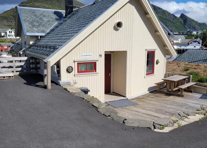 Astabrygga - Lofoten Jacuzzi Semesterbostad