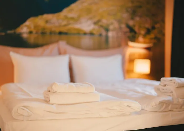 Astabrygga - Lofoten Jacuzzi Semesterbostad